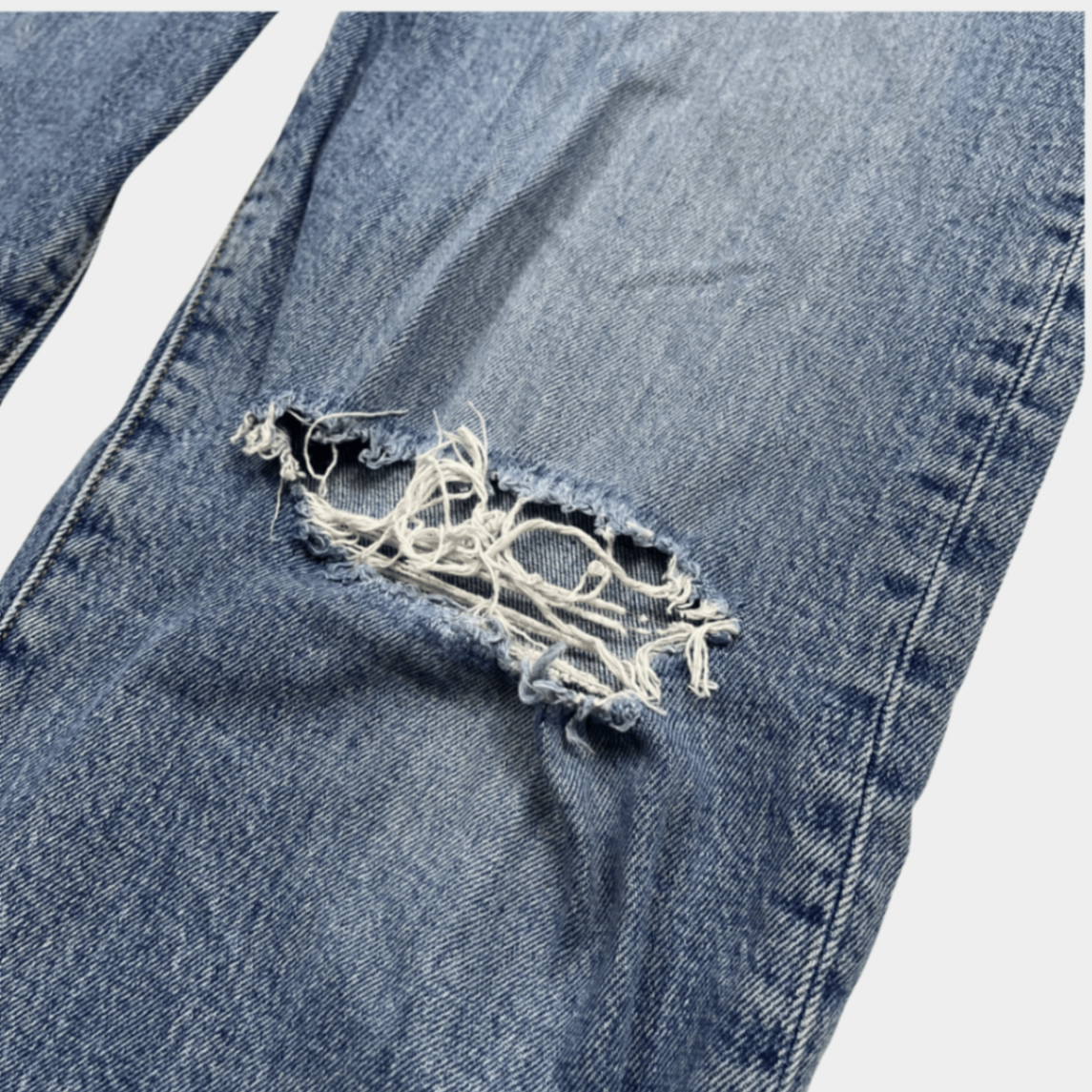 pre-loved LEVI'S Jeans  RIBCAGE STRAIGHT Gr. 28