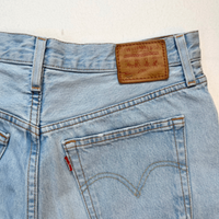 pre-loved Levi's Jeansshorts Gr. 27