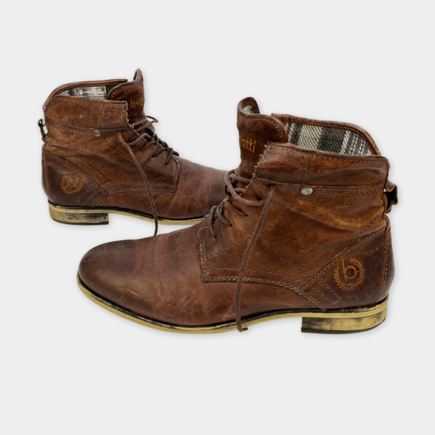 pre-loved Bugatti Lederschuhe Gr. 44