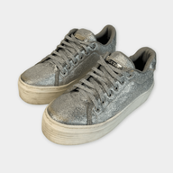 pre-loved Guess Sneaker Gr. 37